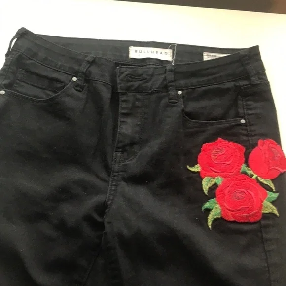 Bullhead embroidered black skinny jeans with red roses, Size 27 - Picture 3 of 4